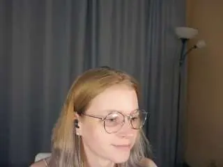 Eboniebalmes  live sex cam