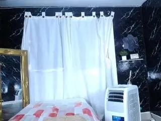 Hillary-queen  live sex cam