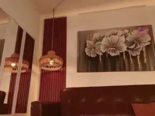 Hillary-queen  live sex cam