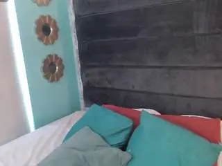 Lunarose-3  live sex cam