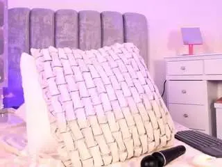 Tanishagolden  live sex cam