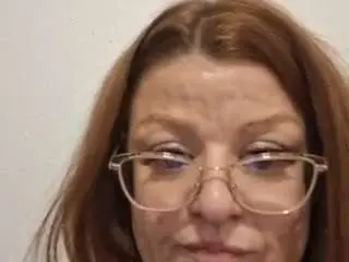 Pearlcumsquirter  live sex cam