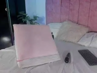 Ambermoss  live sex cam