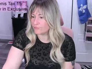Gennyrock  live sex cam