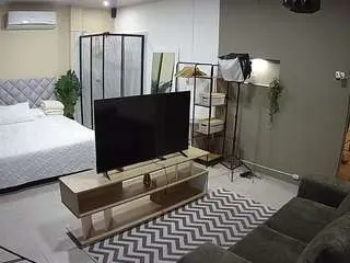 Voyeurcam-jb-dining  live sex cam