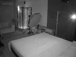 Voyeurcam-jb-dining  live sex cam