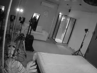 Voyeurcam-jb-dining  live sex cam