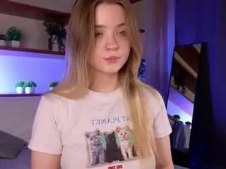 Alyshahermenau  live sex cam