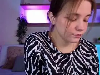 Alyshahermenau  live sex cam