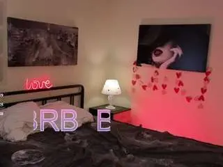 Barbara-little  live sex cam