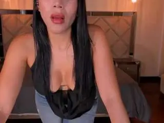 Charlottecox1  live sex cam