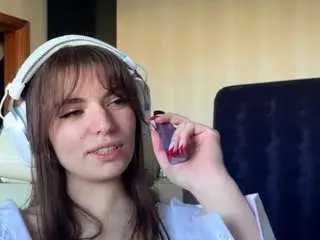Eloiseahart  live sex cam
