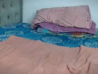 Mishukittyy  live sex cam