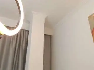 Sweetcandyss  live sex cam