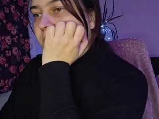 Cyndeewinter  live sex cam