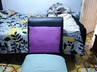 Kaarlaa  live sex cam