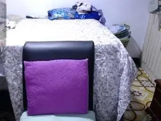 Kaarlaa  live sex cam
