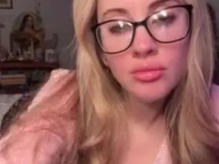 Playboychloe  live sex cam