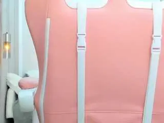 Britneycharm  live sex cam