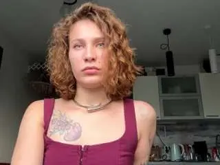 Damarissweetin  live sex cam