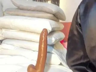 Ebonyyhot  live sex cam