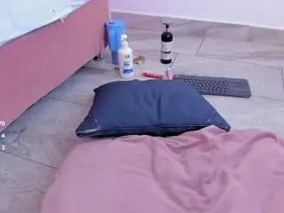 Gipsytreen  live sex cam
