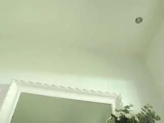 Hotlipsxo  live sex cam