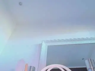 Hotlipsxo  live sex cam