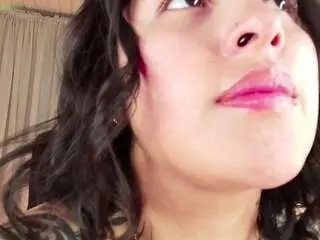 Nitzzirouse  live sex cam
