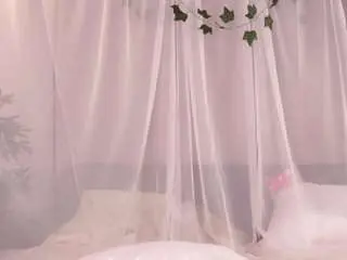 Eadlinbeecham  live sex cam