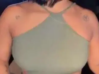 Macarenna1  live sex cam