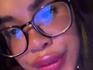 Macarenna1  live sex cam