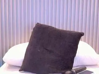 Meegan-red  live sex cam