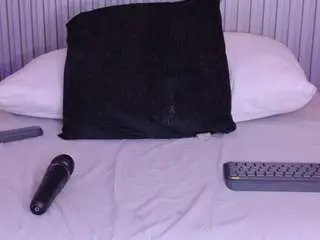 Meegan-red  live sex cam