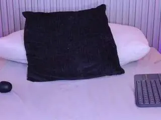 Meegan-red  live sex cam