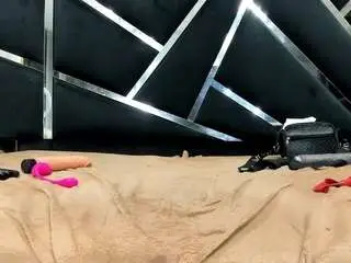 Orianaa69  live sex cam