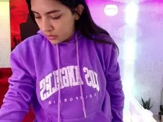 Tammypetit  live sex cam