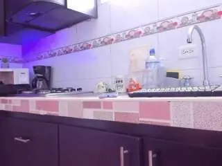 Emma-evaa  live sex cam