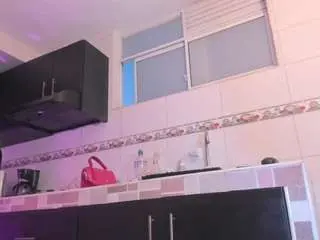 Emma-evaa  live sex cam