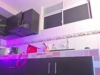 Emma-evaa  live sex cam