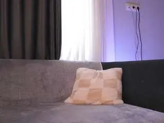 Loretalouria  live sex cam