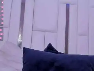 Mia-nickole  live sex cam