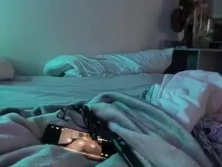 Soulsnatcher420  live sex cam