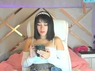 Aleja-cruuz  live sex cam