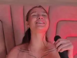 Aprilwatsonn  live sex cam