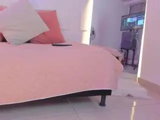 Aprilwatsonn  live sex cam
