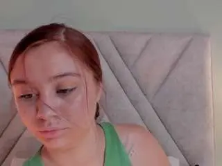 Aprilwatsonn  live sex cam
