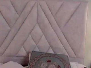 Aprilwatsonn  live sex cam