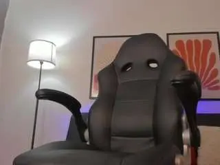 Aprilwatsonn  live sex cam