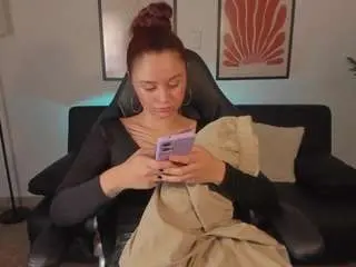 Aprilwatsonn  live sex cam